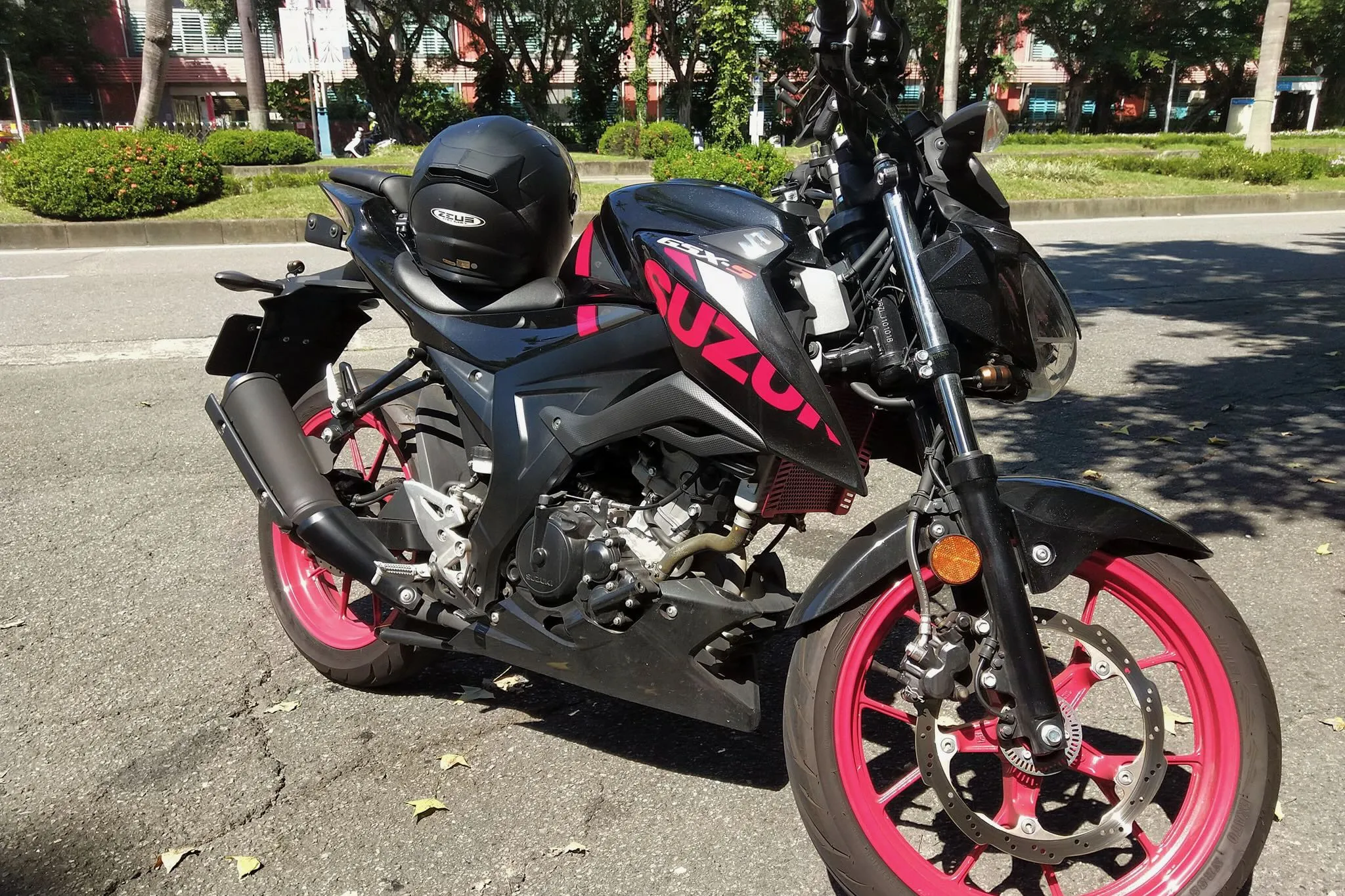 SUZUKI GSX-S150